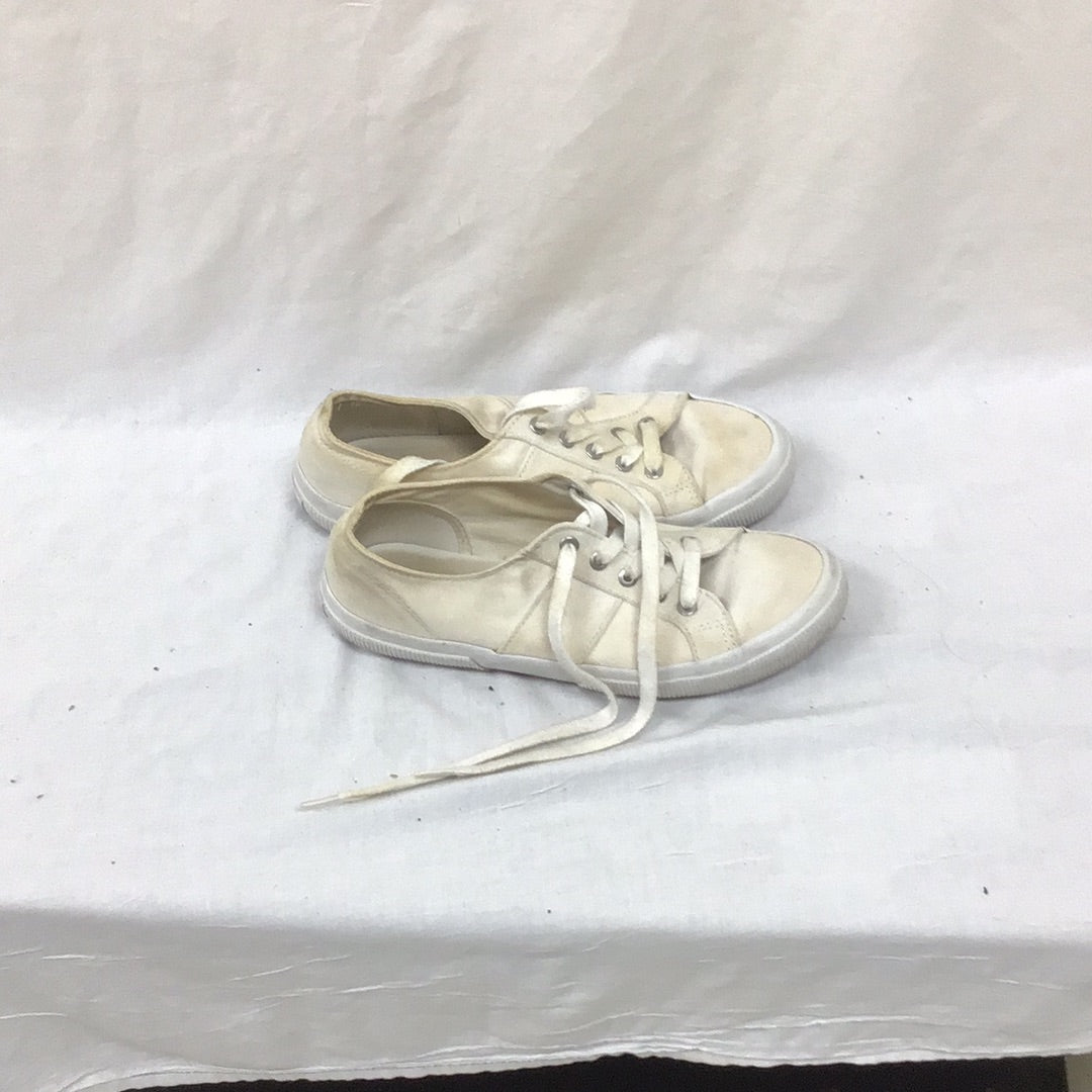 Chaps White 9.5  Men's Shoes