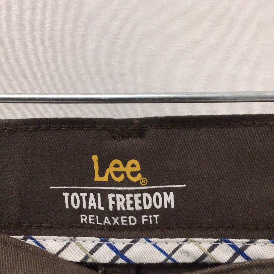 Lee Total Freedom Brown Khakis