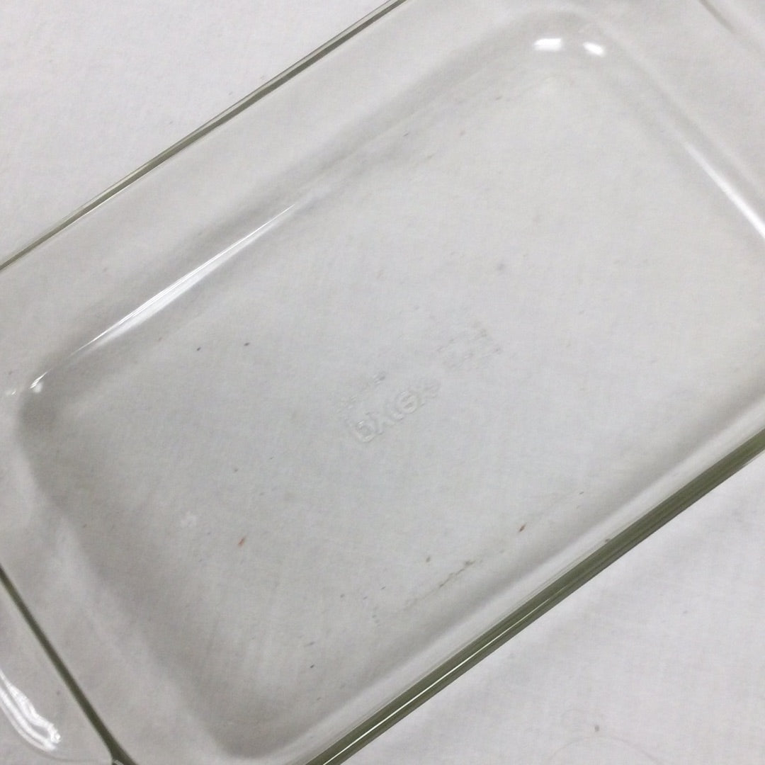 Pyrex clear glass casserole
