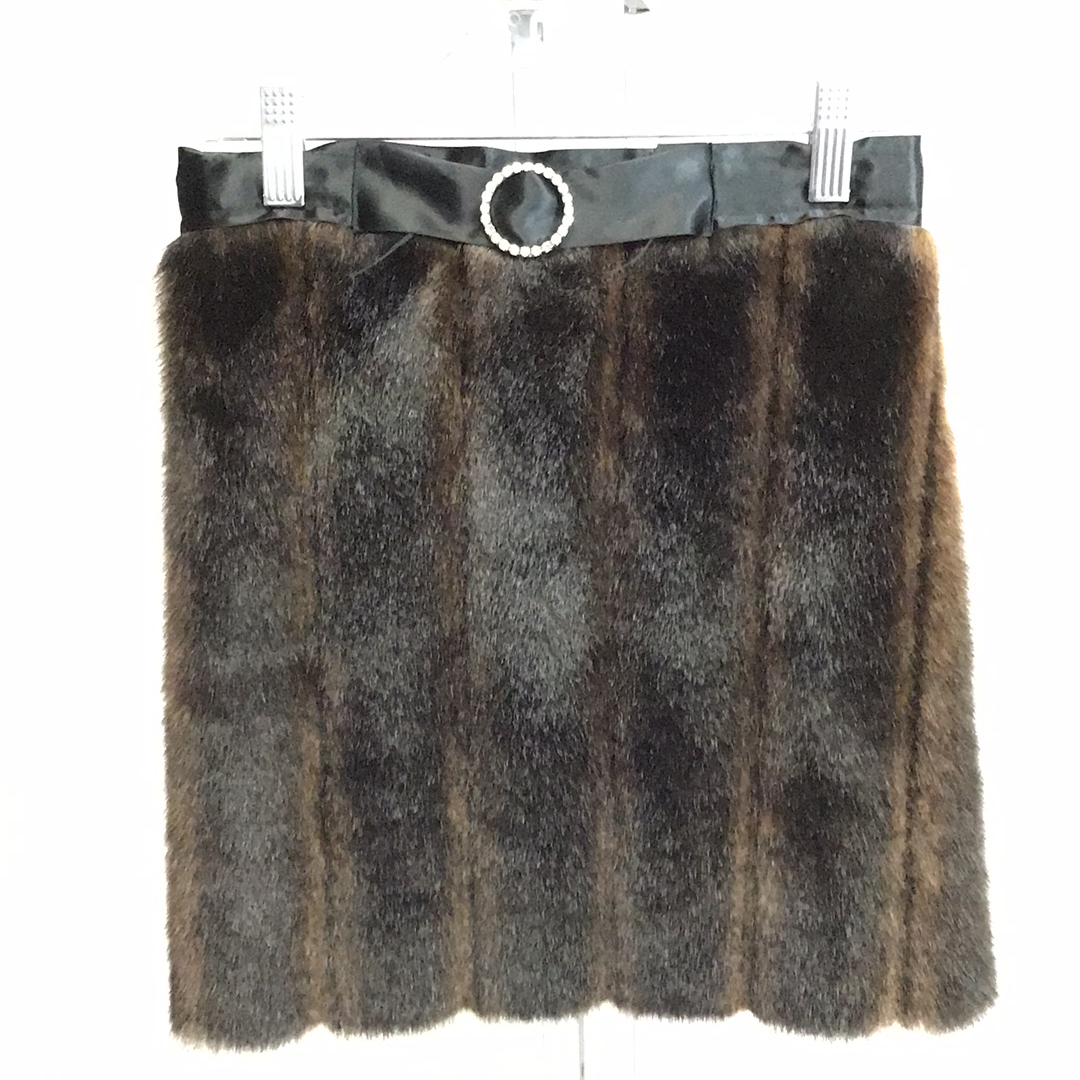Her Majesty’s Accessories Hostess Faux Fur Apron