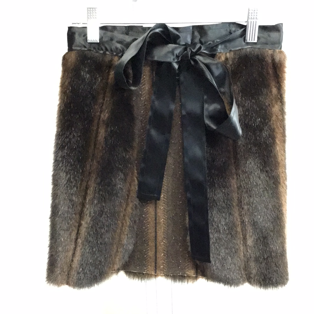 Her Majesty’s Accessories Hostess Faux Fur Apron
